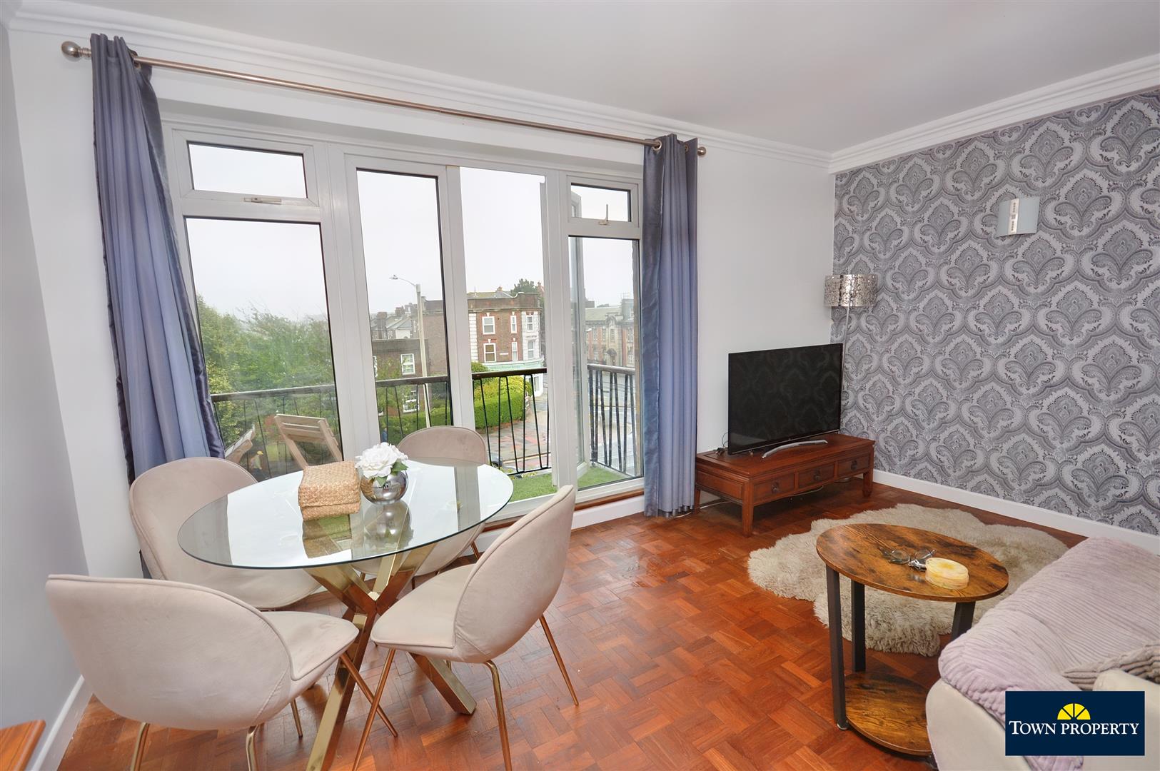 Property Details for Upperton Road Eastbourne East Sussex BN21 1EL